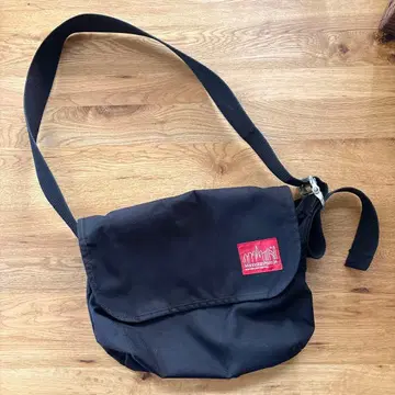 Manhattan Portage 블랙 메신저 백