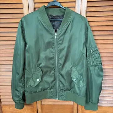 올리브 그린 카모플라쥬 리버서블 MA-1 자켓