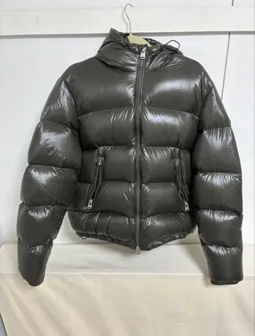 ZARA 다크 그레이 후드 부착 다운 자켓 M