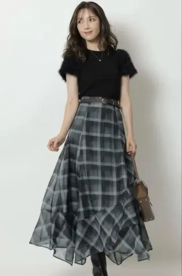 아푸와이저 리셰 이레헴 에어리 체크 스커트 그린