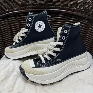 CONVERSE 블랙 하이컷 통굽 스니커즈 늘어나는 화이트 신발끈 포함