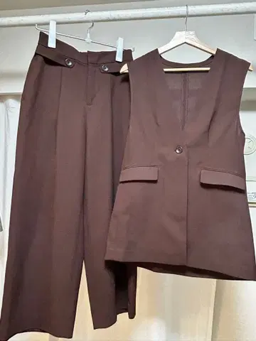 브라운 슬리브리스 자켓 팬츠 셋업 사이즈 38