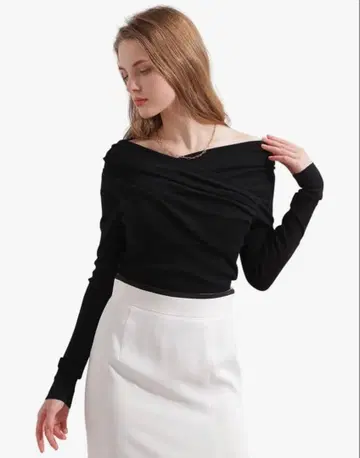 핑키앤다이안 오프숄더 상의 블랙 택 포함 미사용 새상품