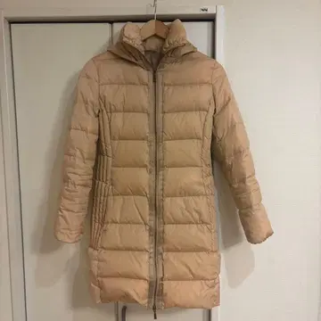 ANAYI 베이지 후드 부착 다운 자켓