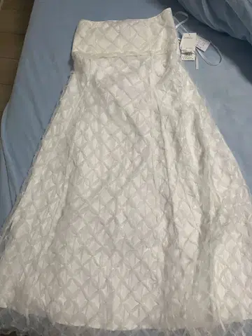 dazzlin 화이트 롱 스커트