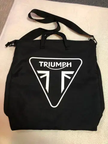 TRIUMPH 트라이엄프 헬멧백 토트백