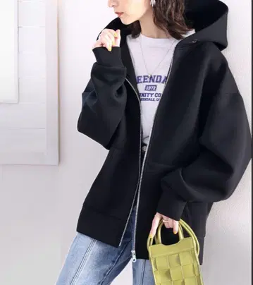 CLASSICAL ELF 종이상자 BIG 실루엣 지퍼 후드티