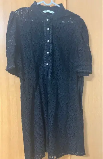 레이스 미니 원피스 퍼프 슬리브 ZARA