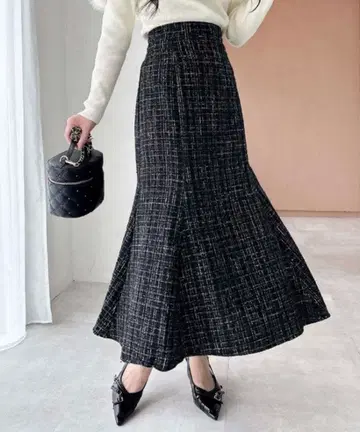 [WEB 한정판] 백 레이스업 트위드 머메이드 스커트/A