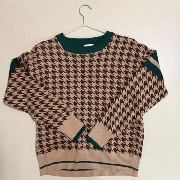 17kg 하운드 투스 패턴 긴팔 니트 스웨터