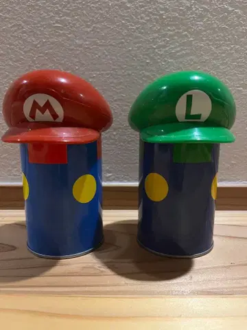 슈퍼 닌텐도 월드 마리오 루이지 모자형 용기 세트