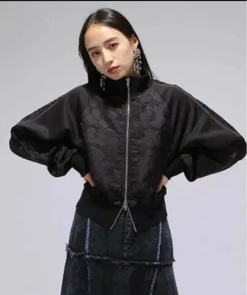 HARE 자카드 절개 저지 상의