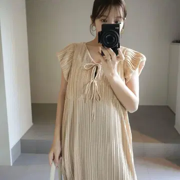 새상품급 고베 레터스 [ yui님 콜라보 ] 앞뒤 2way 플리츠 원피스