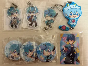 코론 군 캔뱃지 3개, 러버 스트랩, 아크릴 키링 3개, 카드