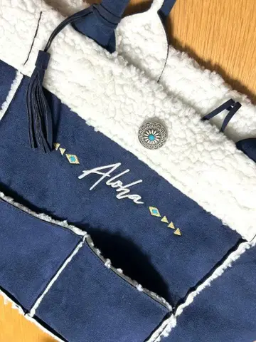 카히코 알로하 보아 무스탕 토트백