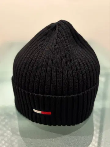 타미힐피거 블랙 리브 비니