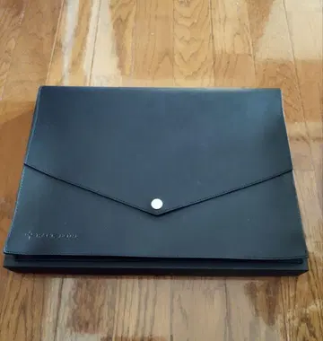 미사용 새상품 BACKBONE 백본 가죽 케이스