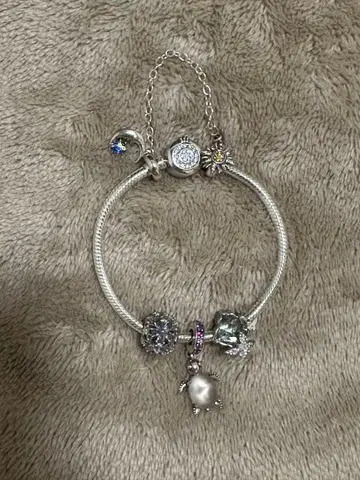 실버 참 포함 팔찌