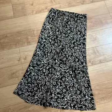 새상품급 plage 플라주 플라워 무늬 스커트 M 사이즈