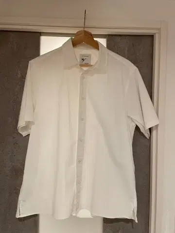 NEUTRALWORKS. 화이트 반팔 셔츠