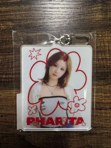 BABYMONSTER PHARITA 꽃무늬 디자인 키링