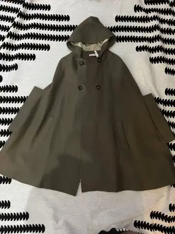 폴앤조이 후드 부착 판초 36