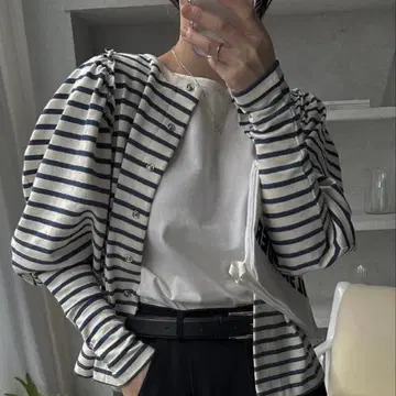 Willfully Frill volume sleeve border top