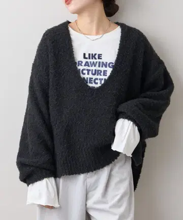 CIAOPANIC TYPY 깊은 V넥 부클 시어 니트 블랙