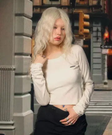 ACLENT 슬릿 베이직 니트탑 시어 니트탑