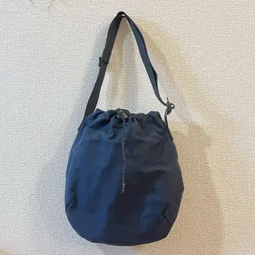 UNBEND PRODUCTS PE BAG 네이비 숄더백