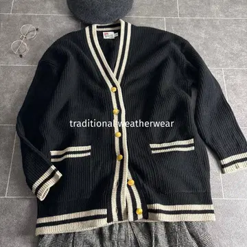 극미품 트래디셔널 웨더웨어 가디건 정가 28000