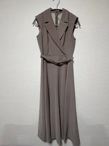 아뉴앙스 더블 새틴 테일러드 플레어 원피스