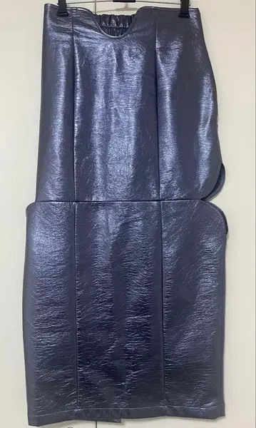 무스보레 다이아컷 가죽 스커트