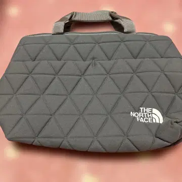 THE NORTH FACE 퀼팅 토트백 그레이