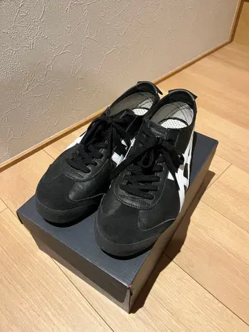새상품급 오니츠카타이거 Mexico 66 블랙 27.5cm