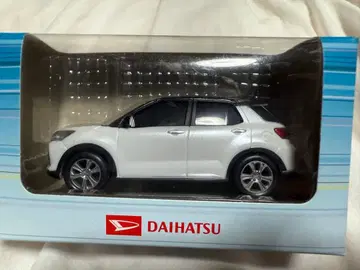 다이하츠 로키 풀백카 화이트 펄 미개봉 상자에 마찰 등 미니카