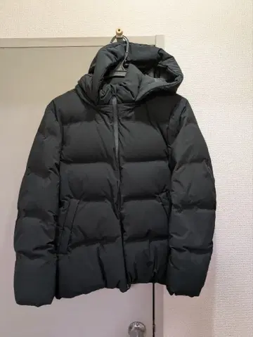 유니클로 심리스 다운 후드티 여성용 L