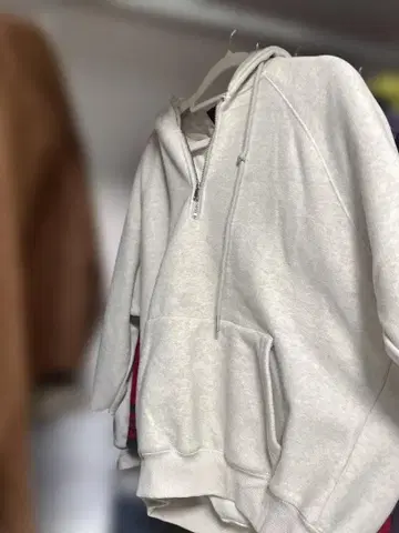 그레이 후드 부착 후드 맨투맨