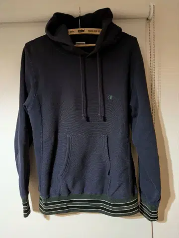 Champion 네이비 후드티 후드 부착