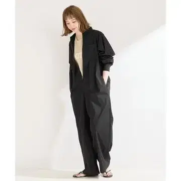 살로펫 B.C STOCK 지퍼 여밈 점프수트 올인원