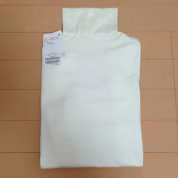 택 포함 하이넥 풀오버 화이트 스픽 앤 스팬