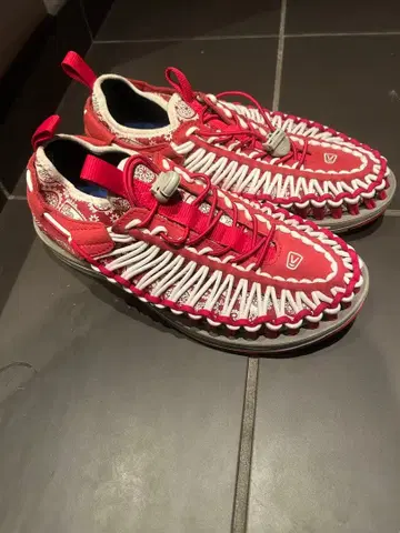 KEEN 스포츠 샌들 레드