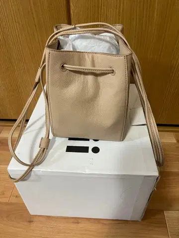 Chiiii 베이지 가죽 숄더백