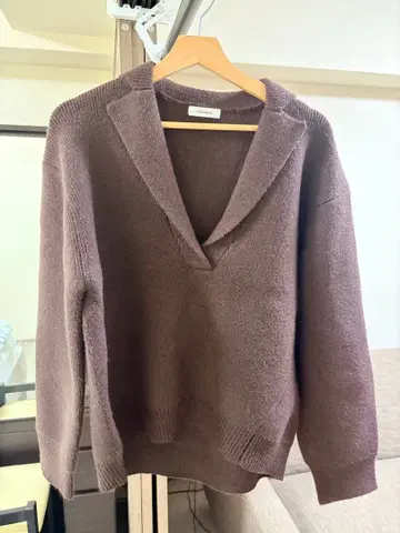 브라운 V넥 스웨터 프리 사이즈