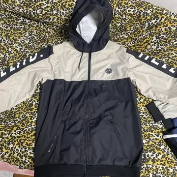 HELLOID. 후드 부착 나일론 자켓