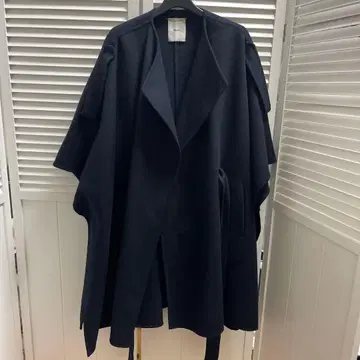 에부르 코트 36 네이비 1회 착용!