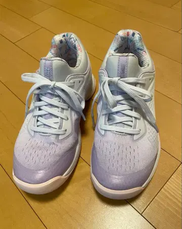 스기야마 아이 프로 감수. 비너스 매쉬 23.0cm 테니스화 prince