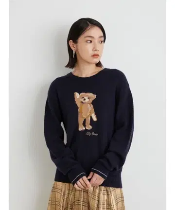 LILY BROWN 릴리 브라운 곰 자수 스웨터 니트 네이비