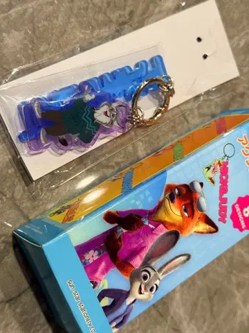 주토피아2 알파벳 아크릴 참 파우버트