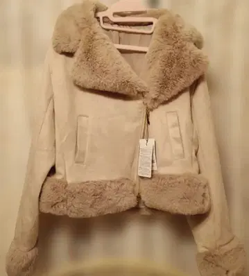 MARBLE WALTS 인조 모피 무스탕풍 숏 기장 자켓